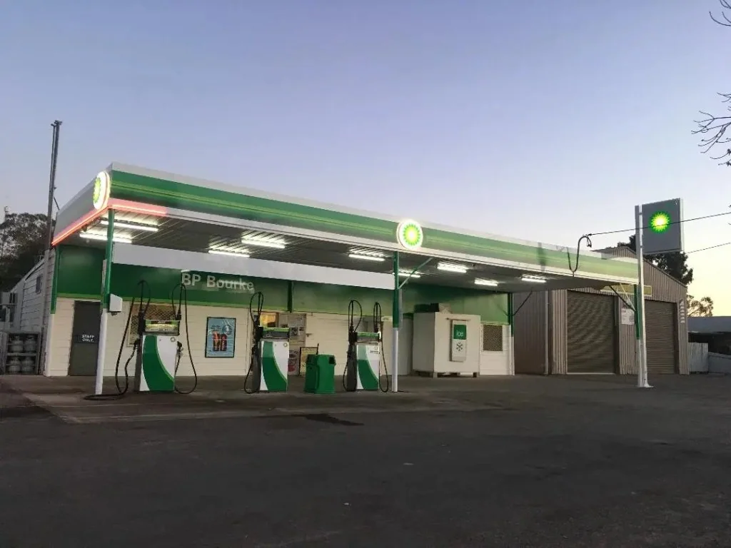 Caltex petrol station in regional Victoria with red canopy and fuel price pylon